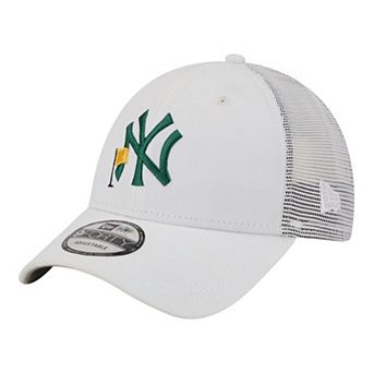 Men's New Era White New York Yankees Flag 9FORTY Trucker Adjustable Hat