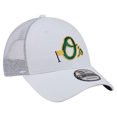 Men's New Era White Baltimore Orioles Flag 9FORTY Trucker Adjustable Hat