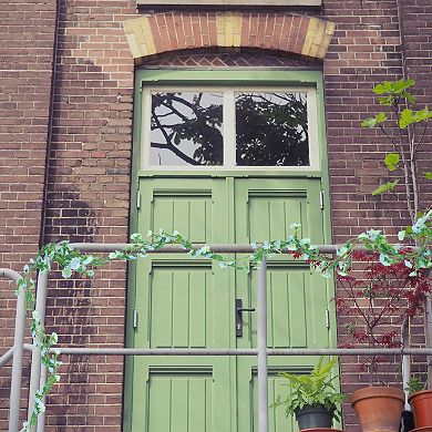2Pcs Artificial Flowers Hanging Vine, 210cm Plastic Flowers Vine Garland with Green Leaves