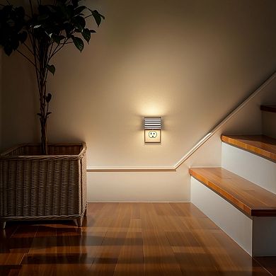 1W Plug in Integrated LED Night Light with Dusk to Dawn Warm 2700K Up and Down Glow 2 Pack
