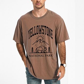 Yellowstone National Park Mountain - Men's Garment Dyed Graphic T-Shirt