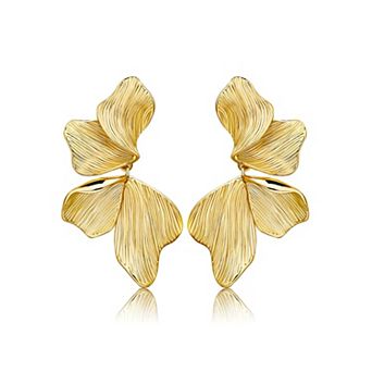 Leaf Design Stud Earrings