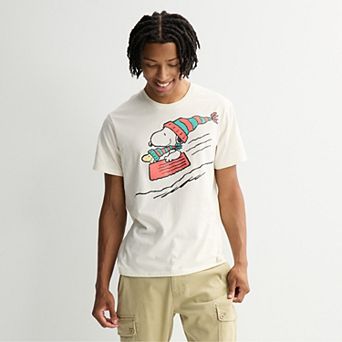 Men's Peanuts Holiday Snoopy Graphic Tee
