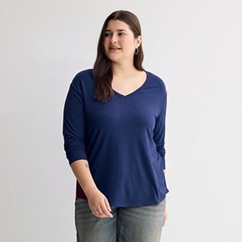 Juniors' Plus Size SO® Long Sleeve V-Neck Tee