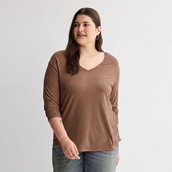 Juniors' Plus Size SO® Long Sleeve V-Neck Tee