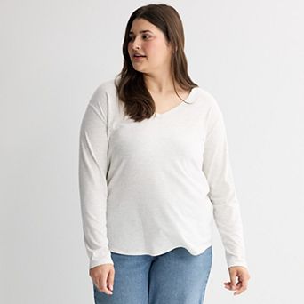 Juniors' Plus Size SO® Long Sleeve V-Neck Tee