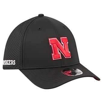 Men's New Era Black Nebraska Huskers 39THIRTY M-Crown Flex Fit Hat