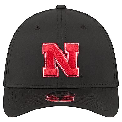 Men's New Era Black Nebraska Huskers 39THIRTY M-Crown Flex Fit Hat
