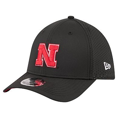 Men's New Era Black Nebraska Huskers 39THIRTY M-Crown Flex Fit Hat