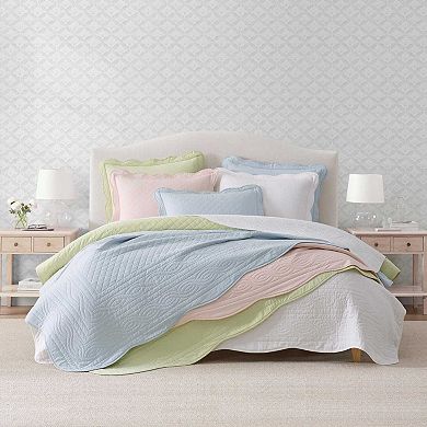 Martha Stewart Vintage Scallop Quilt Set