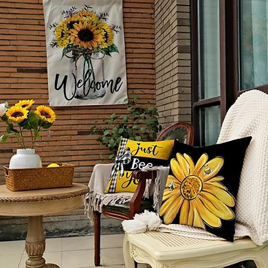 Summer Pillow Covers Set of 4, Daisy Bee Farmhouse Floral Cushion Decor