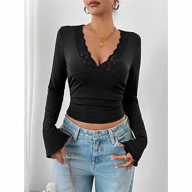 Women's Lace Trim V-Neck Long Sleeve Crop Top