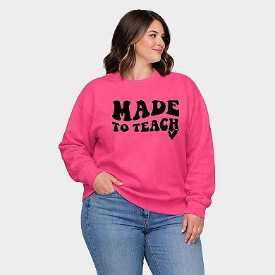 Made To Teach Wavy Heart - Women's Plus Sized Graphic Sweatshirt