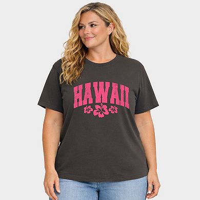 Hawaii Varsity Grunge - Women's Plus Sized Garment Dyed Graphic T-Shirt