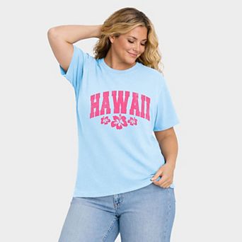 Hawaii Varsity Grunge - Women's Plus Sized Garment Dyed Graphic T-Shirt