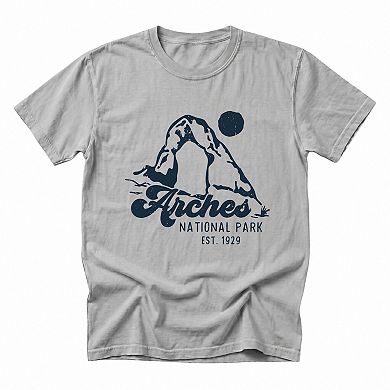 Vintage Arches National Park - Men's Garment Dyed Graphic T-Shirt