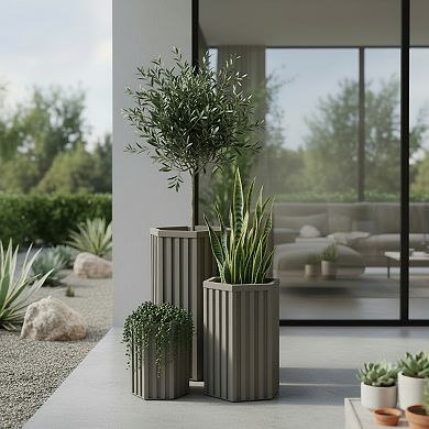Garden Planter Pot with Reinforced Rim Weatherproof Composite for Outdoor Use