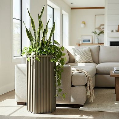 Decorative Garden Planter with Raised Bottom Design Resin for Patio and Yard