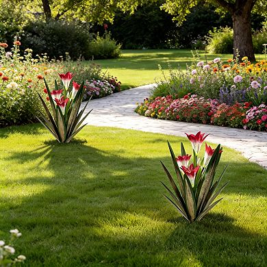 Hand-Painted Metal Agave Garden Decor 2Pcs