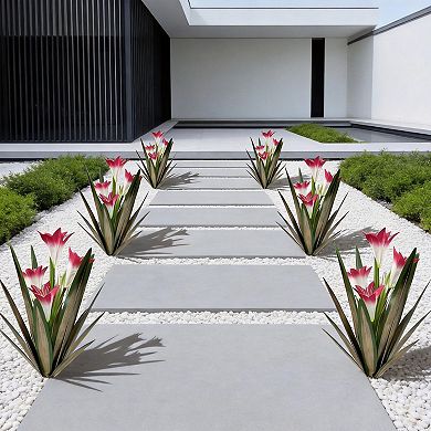 Hand-Painted Metal Agave Garden Decor 2Pcs