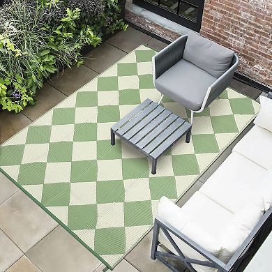 Outdoor Rug - Waterproof Plastic Straw Carpet - Lightweight, Washable, Modern Diamond Design