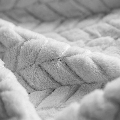 SUPERIOR Hope Herringbone Chevron Fluffy Fleece Throw Blanket