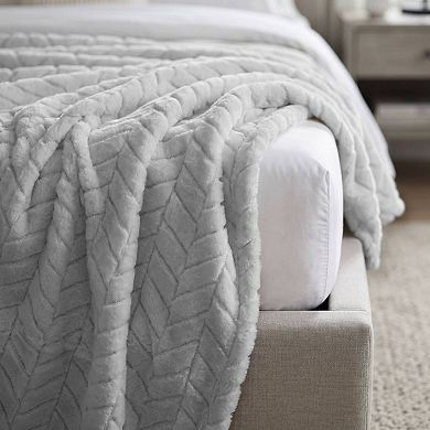 SUPERIOR Hope Herringbone Chevron Fluffy Fleece Throw Blanket