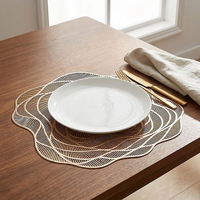 4 Piece Metallic Floral Placemat Set Decorative PVC Heat Resistant Table Mats