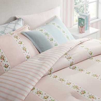 Martha Stewart Romantic Trellis Comforter Set with Shams