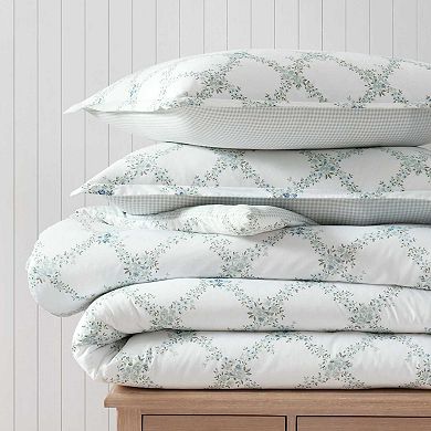 Martha Stewart Romantic Trellis Comforter Set with Shams