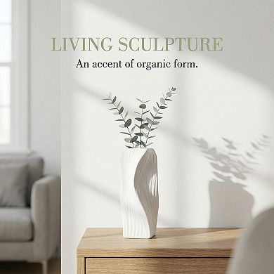 Clear Plastic Bud Vase Modern Flower Vase Unbreakable Small Vase for Office 3.1"Lx3.1"Wx6.3"H