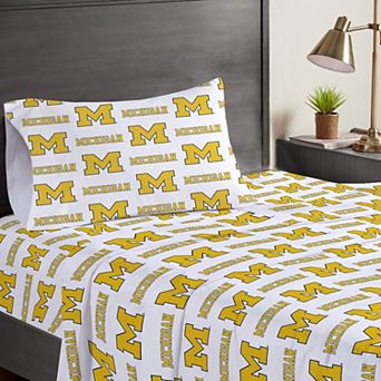 Pegasus Michigan Wolverines Three-Piece Twin Sheet Set