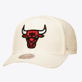 Men's Mitchell & Ness Cream Chicago Bulls Perfect Lightweight Pro Crown Snapback Hat