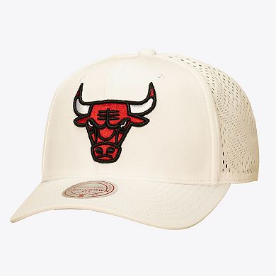 Men's Mitchell & Ness Cream Chicago Bulls Perfect Lightweight Pro Crown Snapback Hat