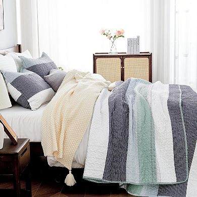 Queen Quilt Bedding Set , 3 Pieces Patchwork Mint Green Striped Ultra Soft Lightweight Bedspreads