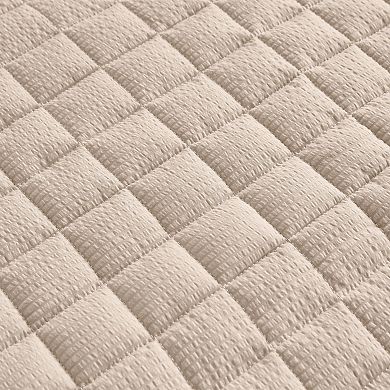 Madelinen® Seersucker Box-Stitched Quilt Set with Shams
