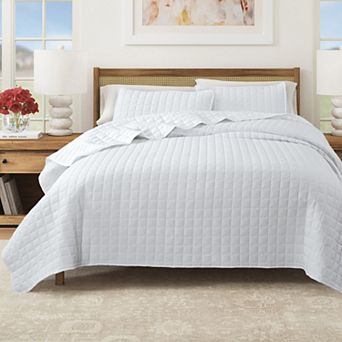 Madelinen® Seersucker Box-Stitched Quilt Set with Shams