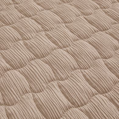 Madelinen® Gauze-Inspired Wave Stitched Quilt Set with Shams