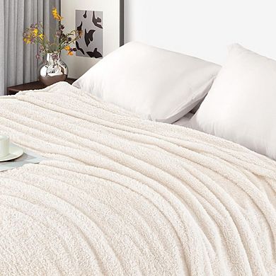 Ultra Soft Lightweight Fleece Throw Blanket, Fluffy All Season Blanket