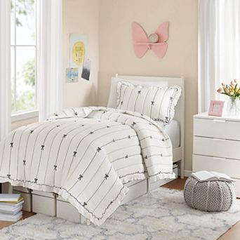 2- Piece Playful Bow Embroidery Design Twin/Twin XL Set
