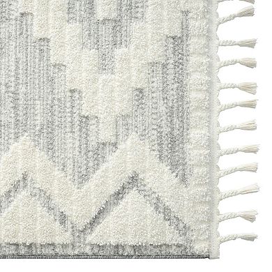 Luxe Weavers Southwestern Diamond Fringe Area Rug