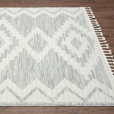 Luxe Weavers Southwestern Diamond Fringe Area Rug