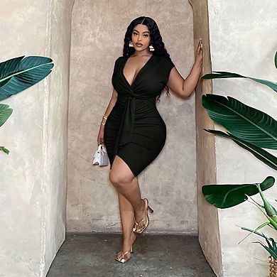 Women's Plus Size Deep V Neck Sleeveless Bodycon Ruched Twist Front Short Dress