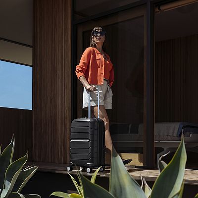 Samsonite Freeform Hardside Spinner Luggage