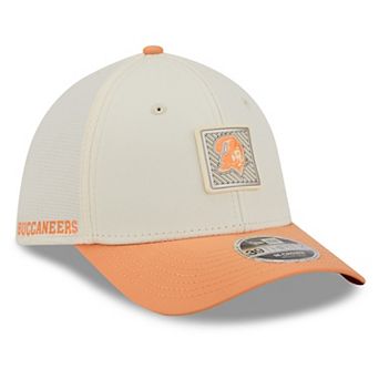 Men's New Era Cream/Orange Tampa Bay Buccaneers 2026 NFL Training Camp 39THIRTY Flex Hat