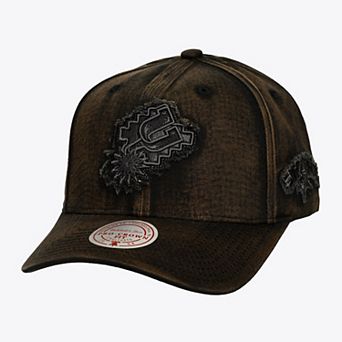 Men's Mitchell & Ness Black San Antonio Spurs Downtown Pro Crown Snapback Hat