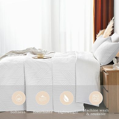 Ultrasonic Microfiber Reversible Geometric Bedspread Pillowcase