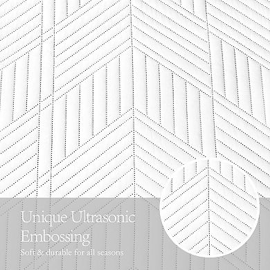 Ultrasonic Microfiber Reversible Geometric Bedspread Pillowcase