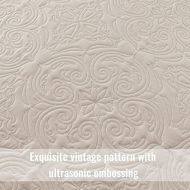 Extra-Large Bed Cover With 2 Pillowcases, Lightweight
