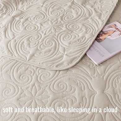 Extra-Large Bed Cover With 2 Pillowcases, Lightweight